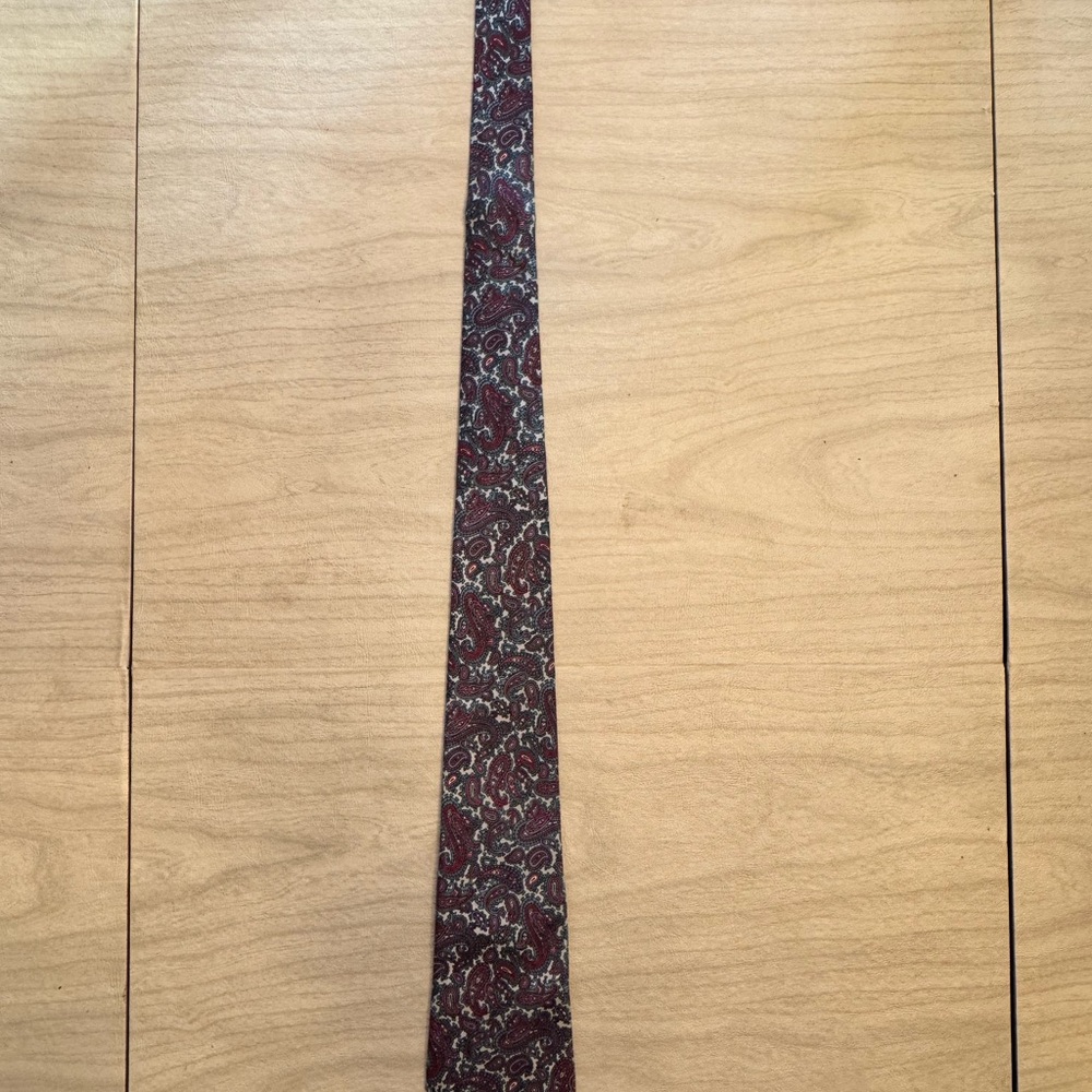 Christian Dior Men’s Necktie, 100% Silk.